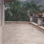 House 度假居