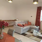 House 度假居 *