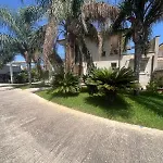 度假居 House *